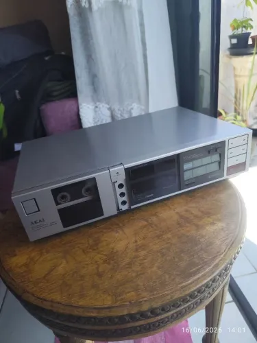 Tapdeck stereo Akai Hx- R44