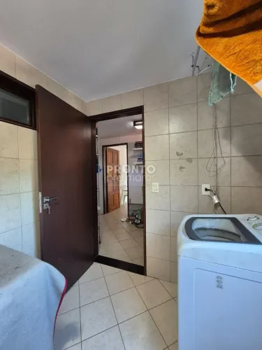 Casa de Condomínio com 3 quartos em Sítio dos Pintos