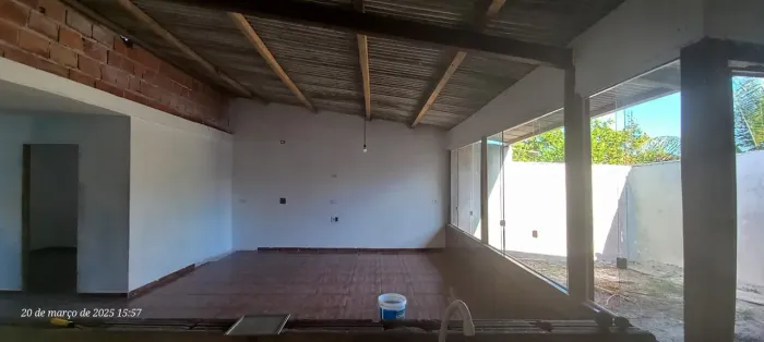 Vendo casa perto da praia 