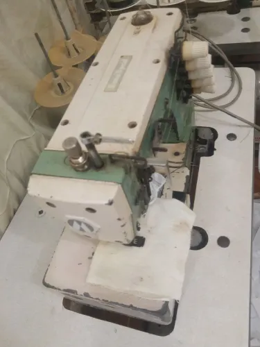 Máquina Galoneira