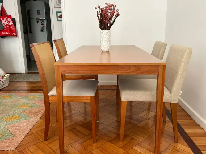 Mesa de jantar com cadeiras tok&stok