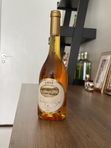 Vinho de Sobremesa Götz Tokaji Aszú 6 Puttonyos 2019.