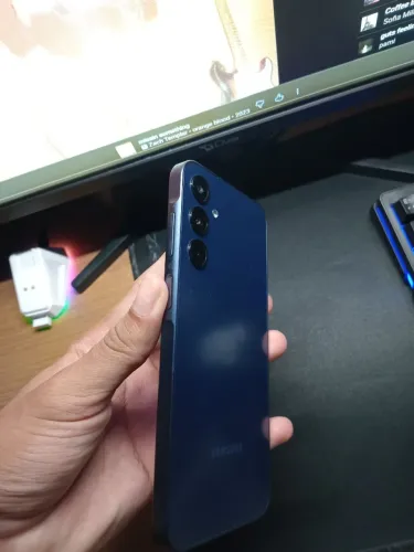 Samsung a25 256GB ( TELA TRINCADA)