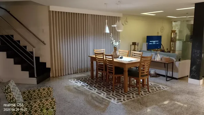 CASA 63 GREEN GARDEN COM PISCINA 3 SUÍTES PARA 10 PESSOAS