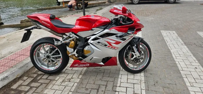 MV AGUSTA F4 R Tecnologia AMG F1
