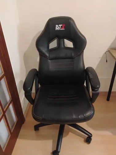 Cadeira gamer DT3 GLS preta