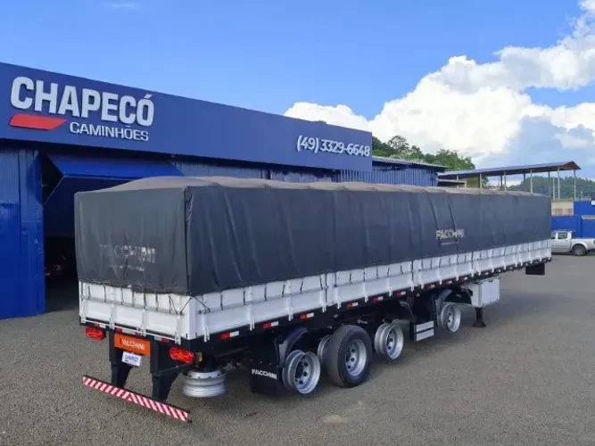 Carreta 4 eixos Facchini ano 2023