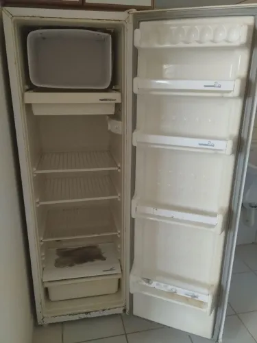 Geladeira Consul 240