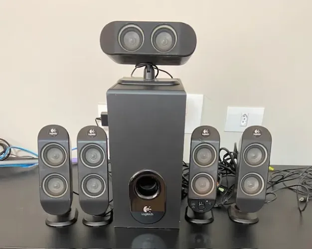 Home theater logitech x-530