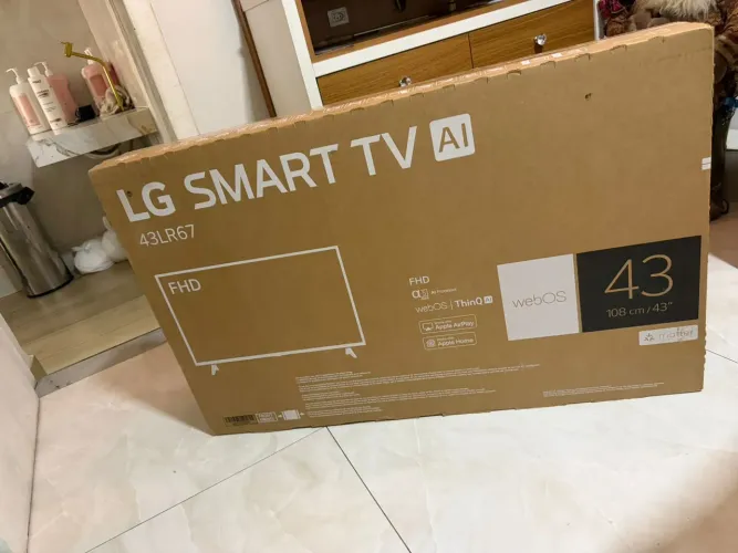 Televisão LG 43' Full HD 4K, Lacrada!