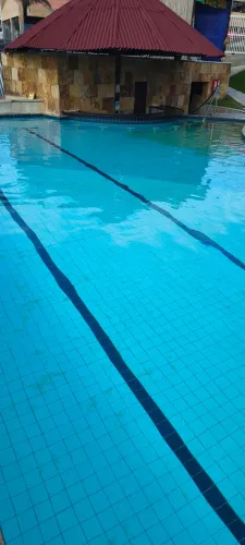 Limpeza e manutenção de piscinas 
