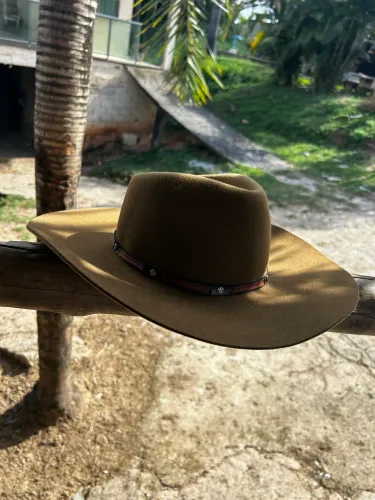 Vendo chapéu PRALANA