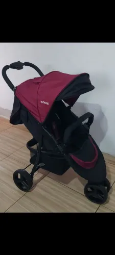 Carrinho de bebê  "Trio Lenox Whoop"  preto e vinho seminovo