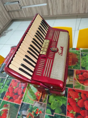 Acordeon scandalli *87
