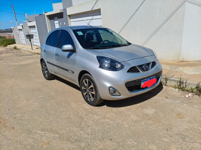 Nissan March SL 1.6 16V Flex Fuel 5P 2015