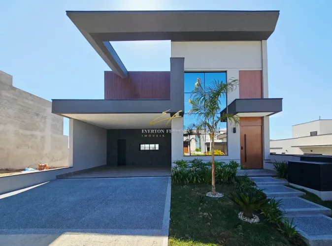 Lindo Sobrado com 3 Suítes, sendo 1 Master com Closet, Escritório, Piscina em Indaiatuba/S