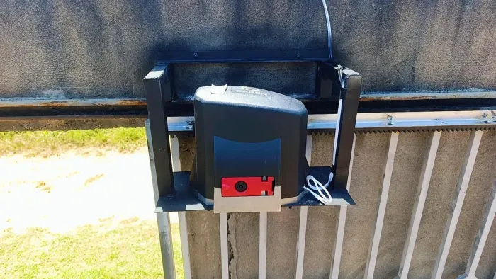 Motor portão automático instalado