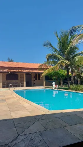 Casa com 4 quartos (3 suítes)+piscina para locação em Saquarema/RJ