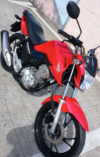 Muito nova !!! Pneus novos e bateria nova !!! 2023 fipe 16.800 estou pedindo 15.300