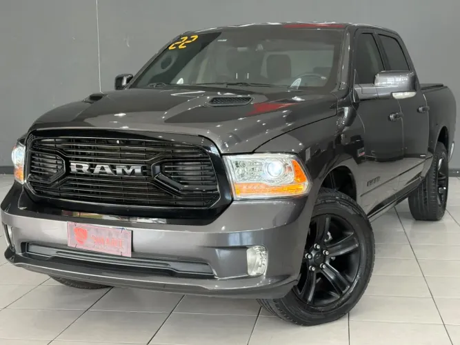 Ram Classic Laramie 5.7 V8 16V Gasolina 4X4 Aut. 2022