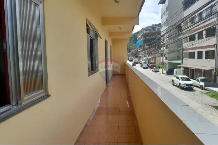 Sobrado para você que busca proximidade com o centro de Bom Jardim e financiamento bancári