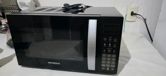 Micro-ondas Mondial 21L Nunca usado. Testado para avaliar funcionamento. Perfeito estado.