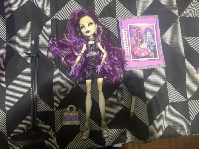 Boneca Monster High - Spectra Voldergeist Ghouls Night Out G1