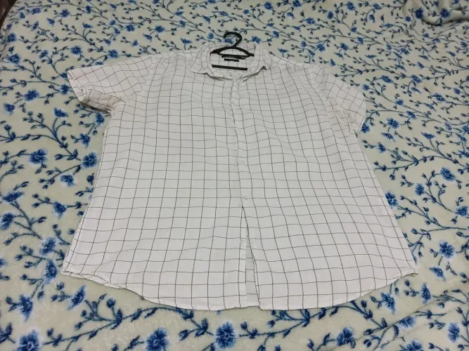 Camisas usadas em bom estado
