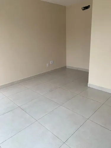 Alugo imóvel comercial tipo loja.