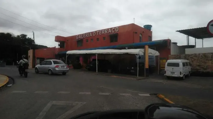 Lojas na Avenida Beberibe.
