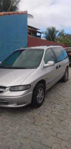 Chrysler Caravan SE 2.4/3.3 2000