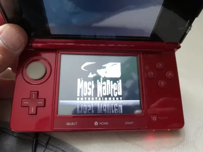 Console (3ds old 64gb)