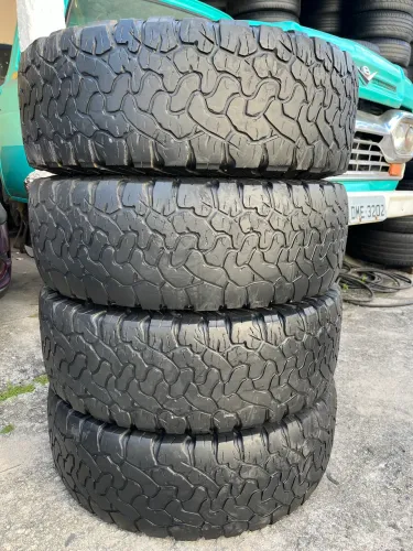 JOGO DE PNEU 275/70-17 BFGOODRICH ALL- TERRAIN T/A