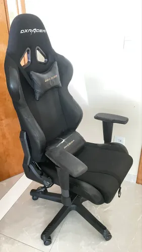 Cadeira Gamer DXRacer original robusta confortável e reclinável
