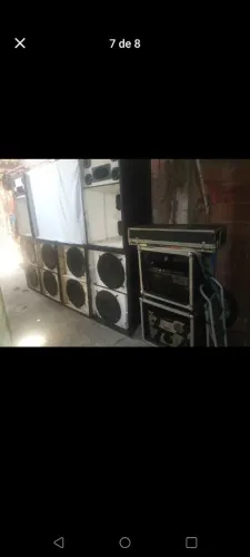 Vendo equipamento de som,só ligar e começar a trabalhar,(não vendo separado)