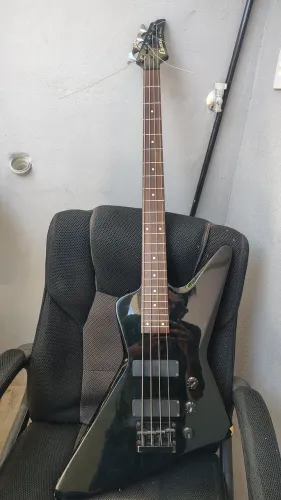 Contrabaixo Crafter Explorer Raridade em excelente estado