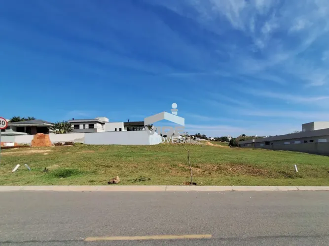 Terreno em Condomínio à Venda em Vinhedo-SP - Bairro Santa Cândida!