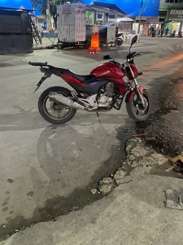Vendo ou troco Cb 300 2014