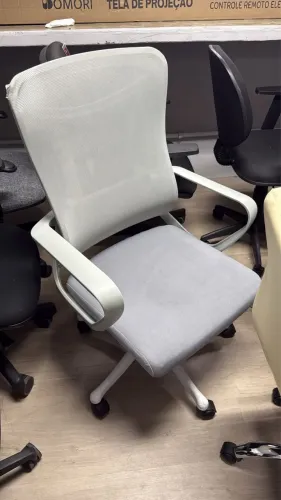 Cadeira diretor Soft cinza 
