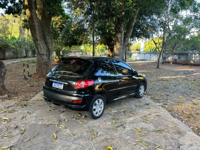 Peugeot 207 XR 1.4 Flex 8V 3P 2009