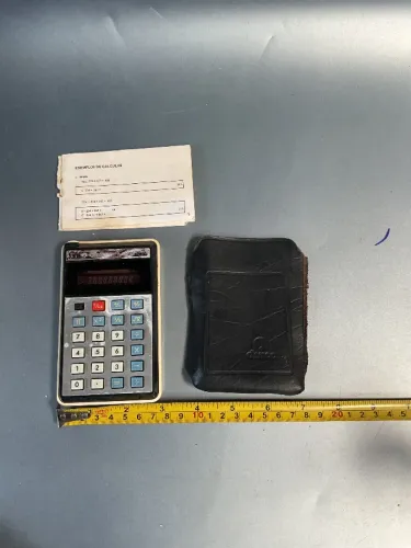 Calculadora DISMAC MM8 com capa 