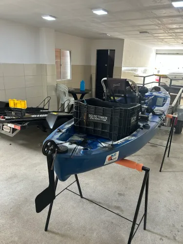 Caiaque Tarpon com pedal e remo
