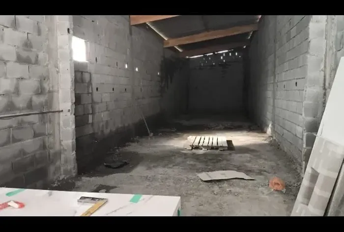 Galpão Comercial com 104 m2 no Ribeirópolis, Apenas 700 Metros da Pista