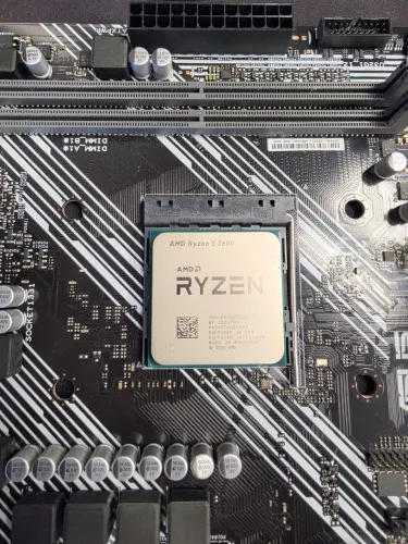 AMD Ryzen 5 3600 + ASUS A520M-K