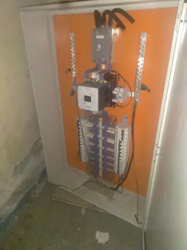 Quadro de distribuição trifásico<br>Fazer retirada <br>Preço negociável