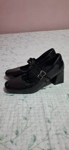 Sapatilha Mary Jane preta