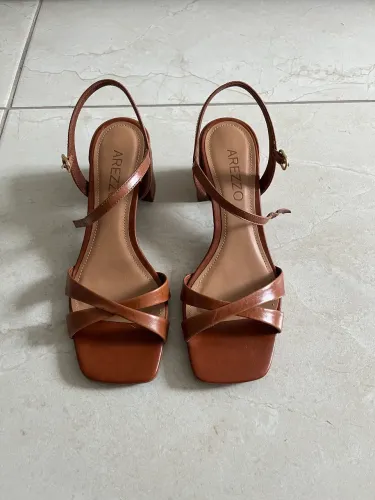 Sandalia Arezzo - Salto bloco