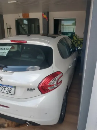 Peugeot 208 Griffe 1.6 Flex 16V 5P Aut. 2015
