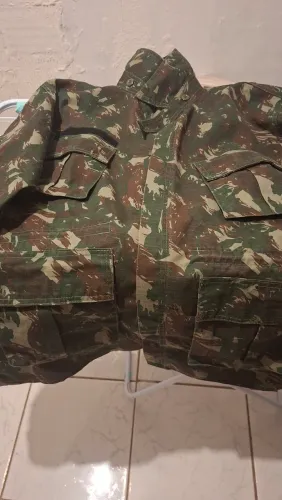 Camisa camuflada
