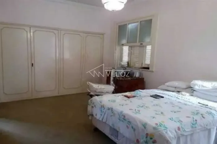 Casa de rua : / Residencial / Gávea